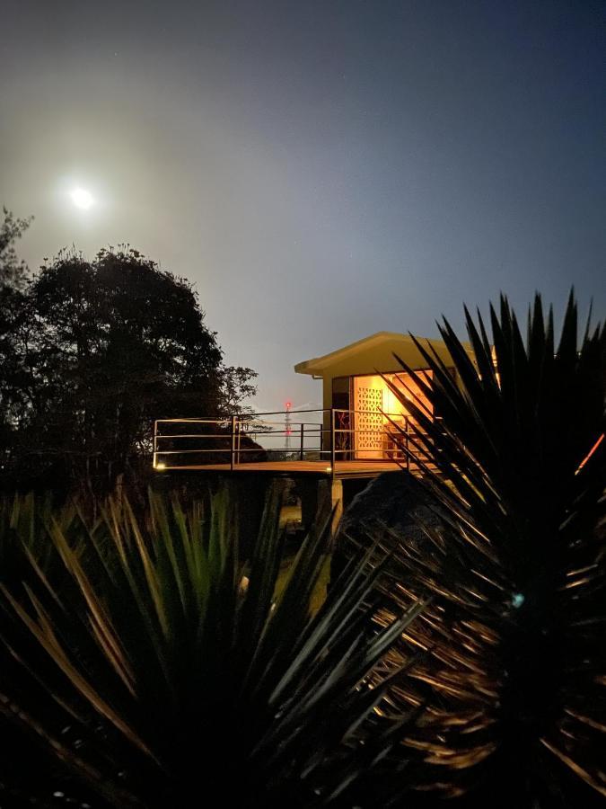 Отель Lejos Eco Retreat Вьекес Экстерьер фото